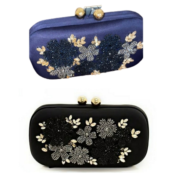 Sondra Roberts Bead Clutch with Flowers - Picture 1 of 14